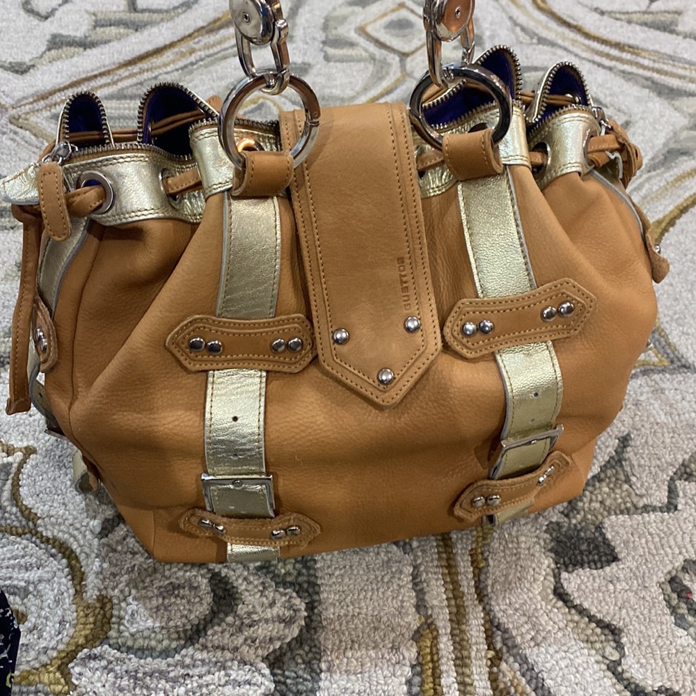💕 Gustto tan gold Italian leather large satchel bag gorgeous 💕 - Picture 9 of 16